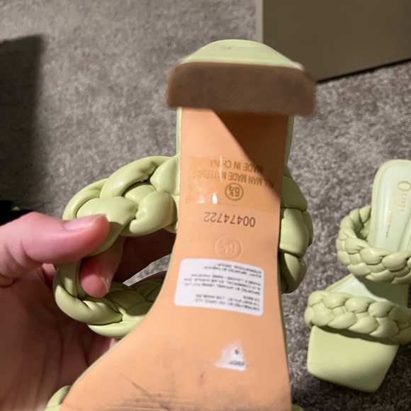 Forever 21 Heel - Picture 2 of 3